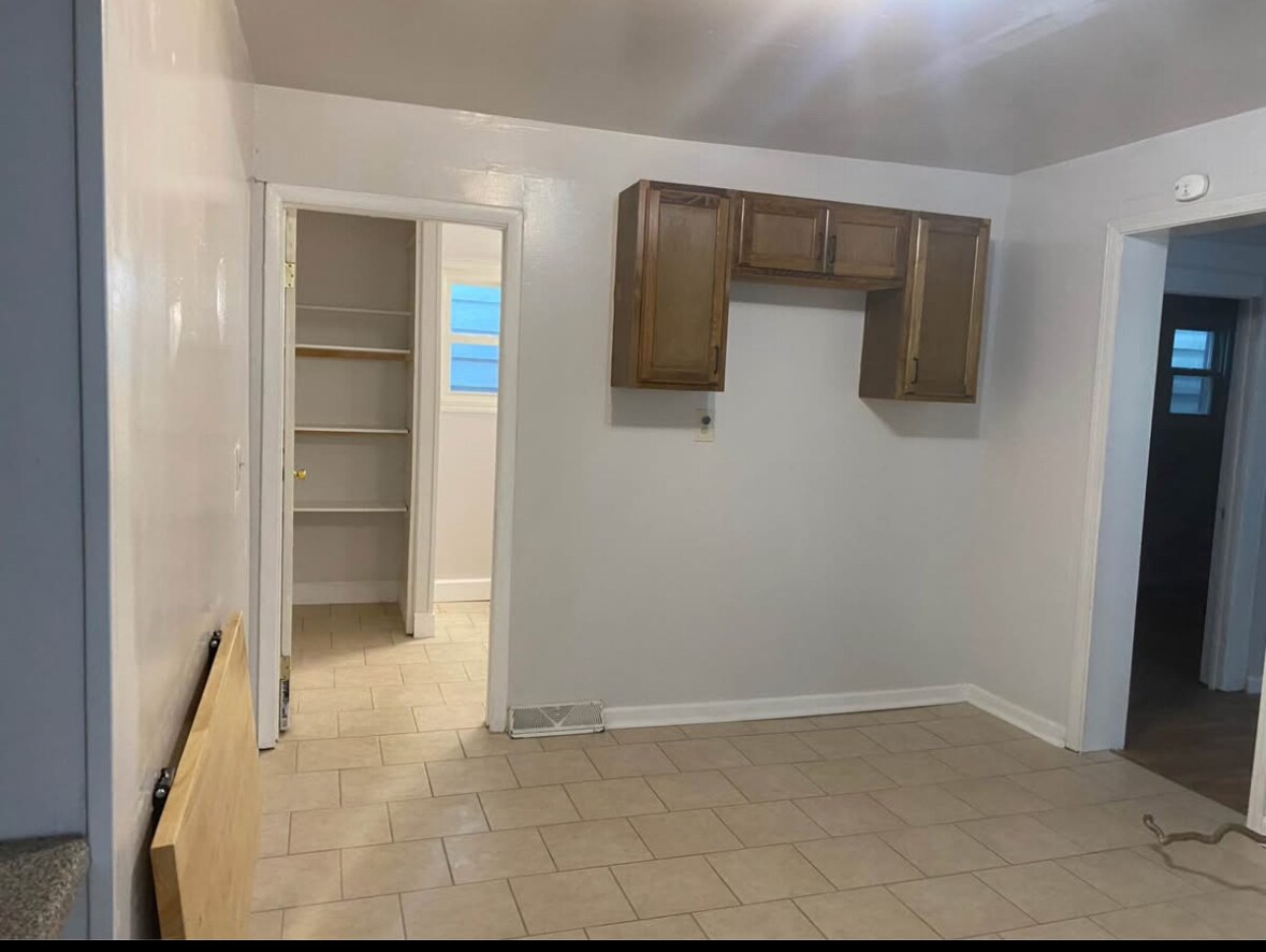 Kitchen - 266 7th St