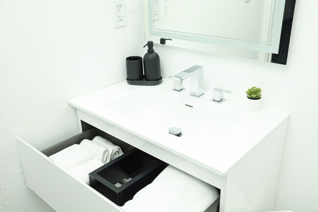 Building Photo - 14758 SW 39th Terrace