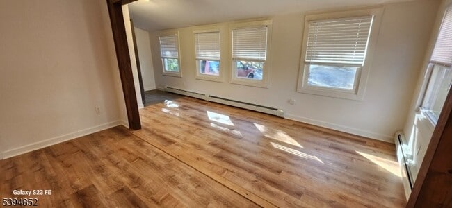 Building Photo - 13 Elizabeth Rd