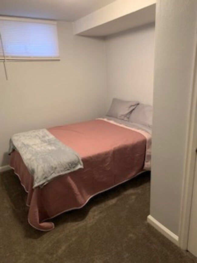 Building Photo - 732 Avenue F