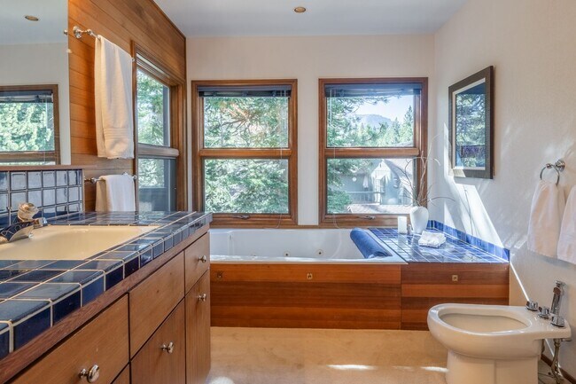 Building Photo - 283 Monterey Pine Rd