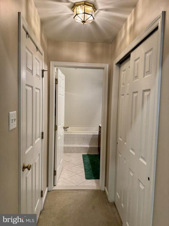 Building Photo - 240 Torrey Pine Ct