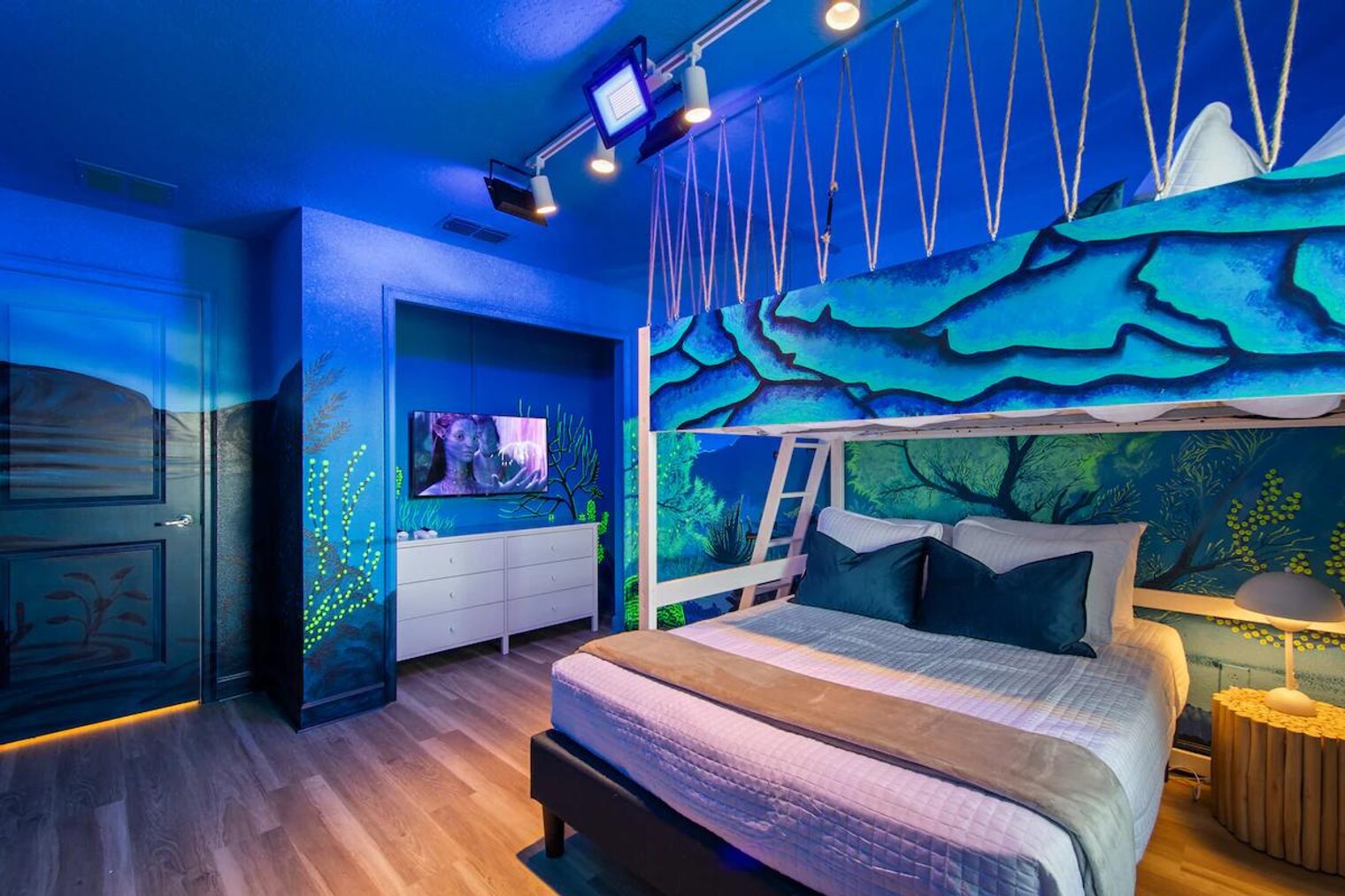 Building Photo - 2967 Fable St