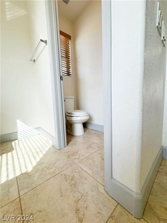 Building Photo - 6596 Polonius Ct