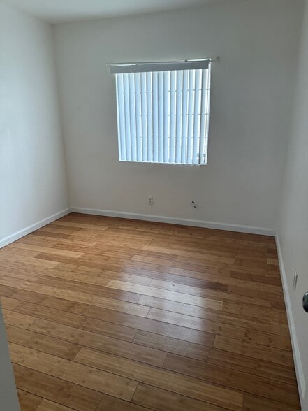 Building Photo - 5 Palm Dr