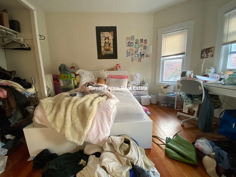 Building Photo - 300 Boston Ave