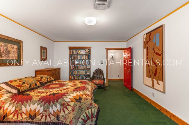 Building Photo - 2718 Stewart Rd