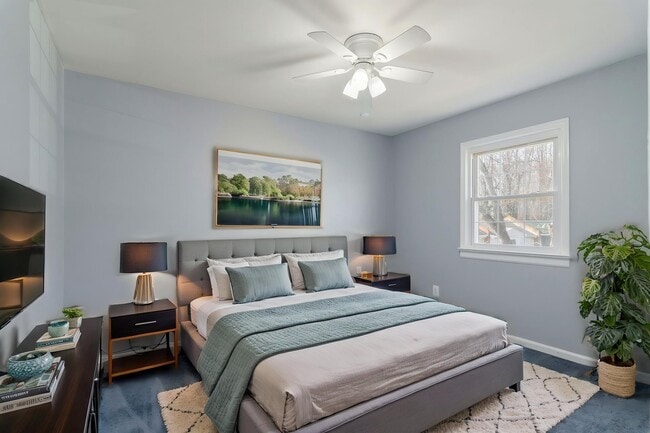 Building Photo - 611 Denton Cir