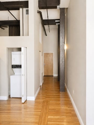 High Ceilings and Natural Light - 920 Poeyfarre St