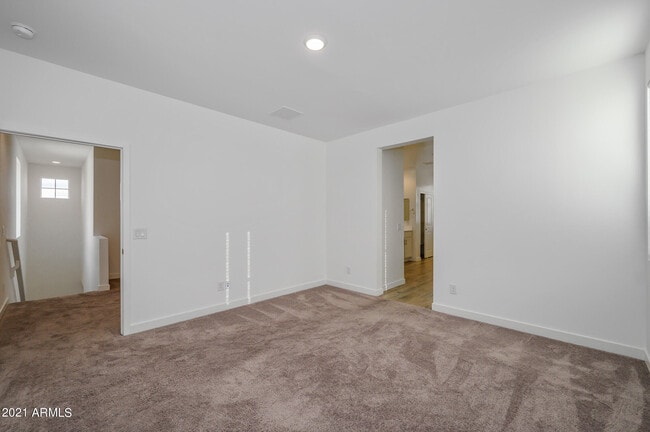 Building Photo - 9517 E Talon Ave