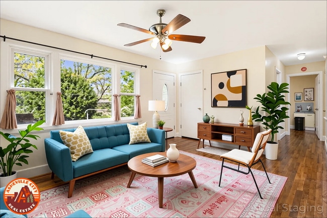 Primary Photo - Sunny 2-Bedroom Home with Fenced-In Yard a...