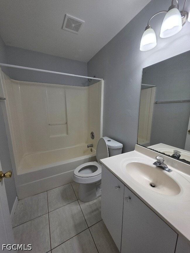 Building Photo - 4836 Golfview Blvd