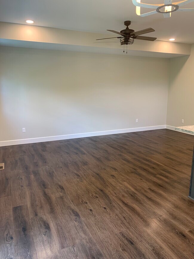 Family Room - 894 Caleb Xing