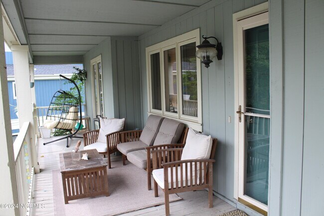 Building Photo - 1534 Deer Pointe Ct SW