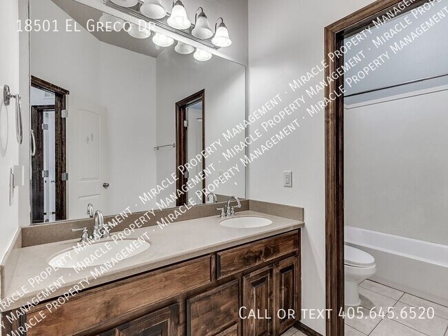 Building Photo - 18501 El Greco Dr