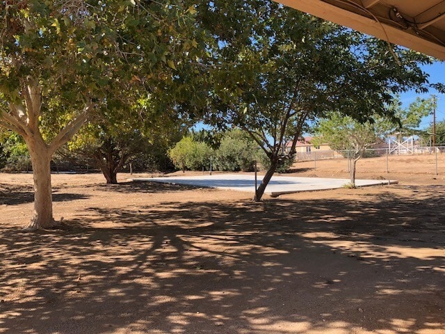 Building Photo - 3-Bedroom Hesperia Home on a Large Lot!
