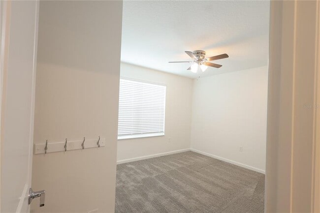 Building Photo - 1821 Heart Lk Dr