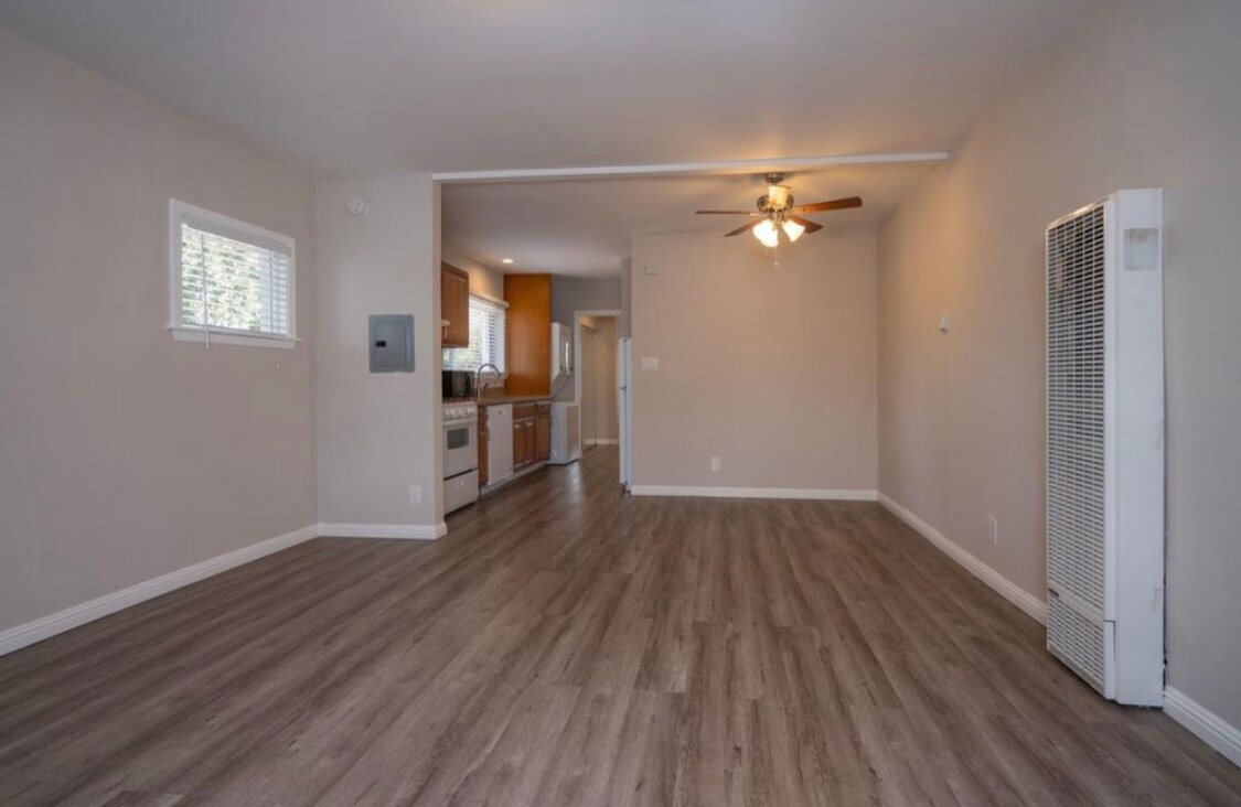 Building Photo - 2707 Marlborough Ave