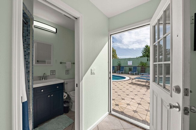 Building Photo - 4431 Luke Ave