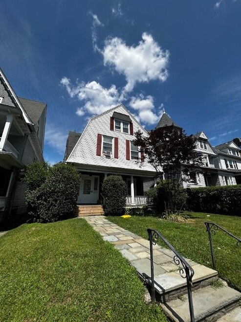 Building Photo - 217 Arthur Ave