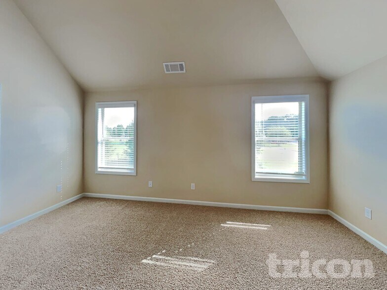 Building Photo - 118 Massey Ln