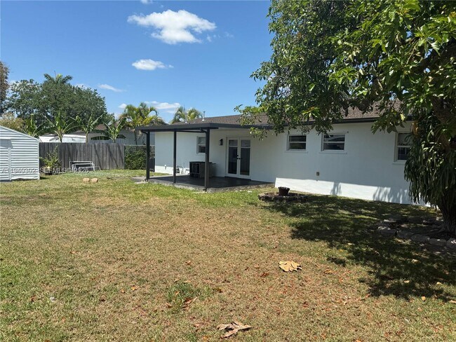 Building Photo - 11004 SW 154th Terrace