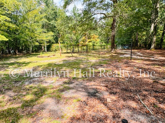 Building Photo - 6201 Old Leesburg Rd