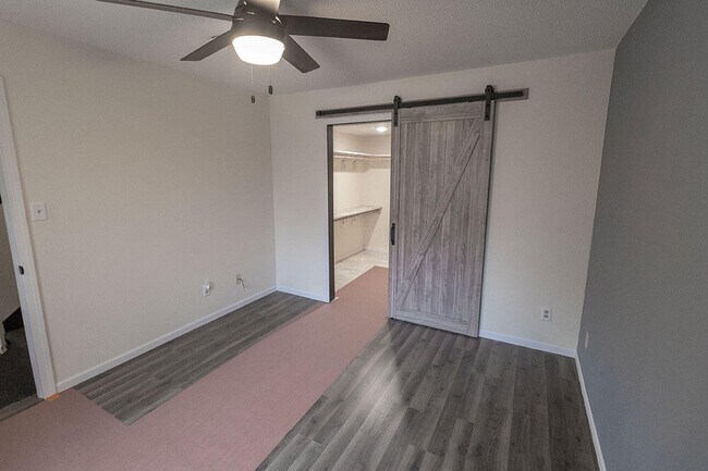 Building Photo - 3411 Crossings Dr