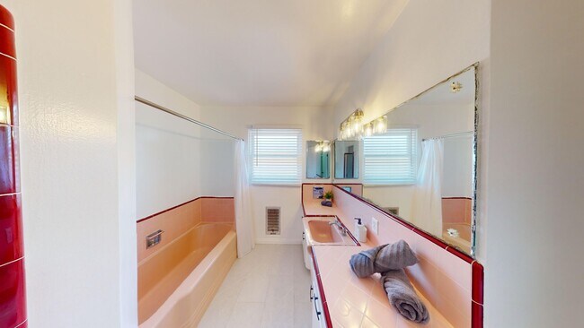 Building Photo - 4815 63rd St