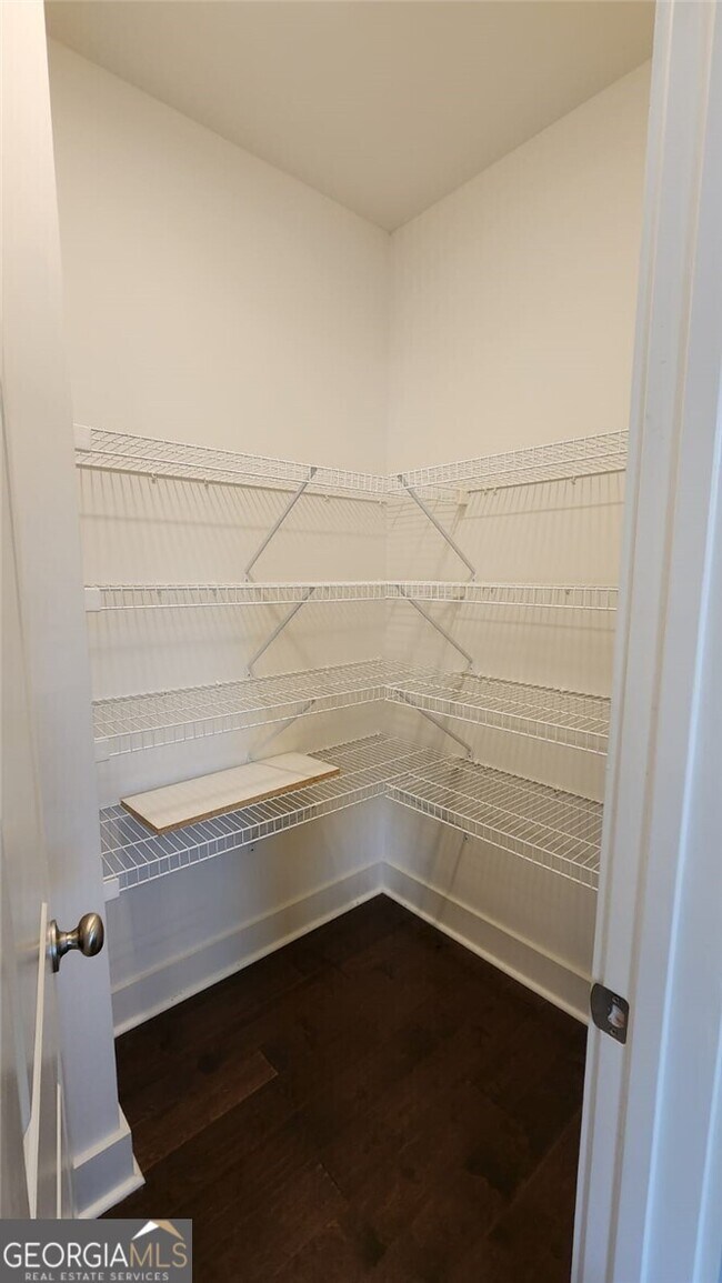 Building Photo - 300 Auburn Valley Wy