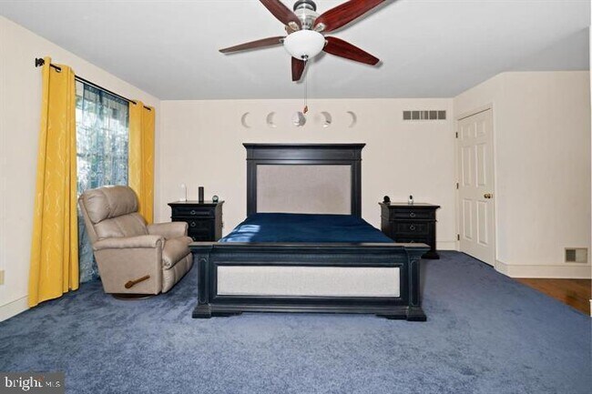 Building Photo - 253 Peoples Way