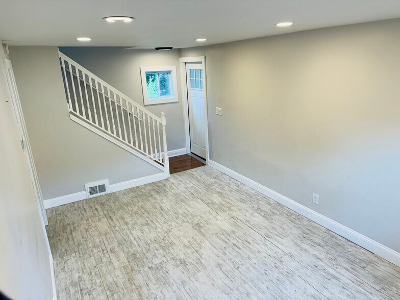 Living room photo #1 - 1059 Atlantic Ave