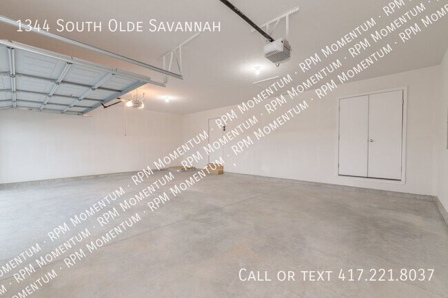 Building Photo - 1344 S Olde Savannah Ave