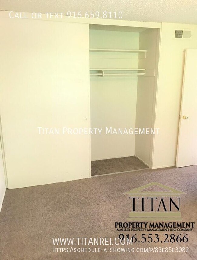 Building Photo - 4400 Greenholme Dr