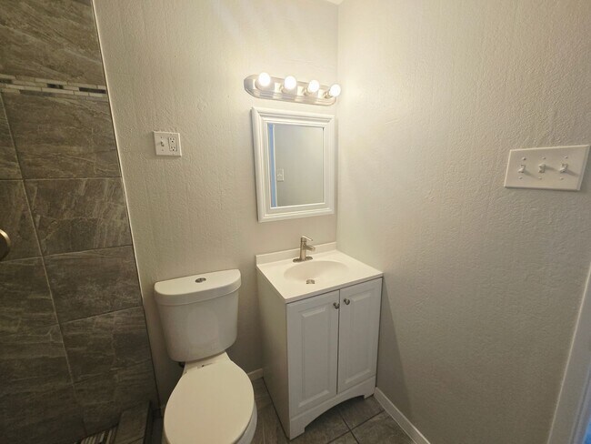 Building Photo - Garland 3 Bedroom, 2 Bath, 1 Car Garage Property That Has Been Completely Remodeled