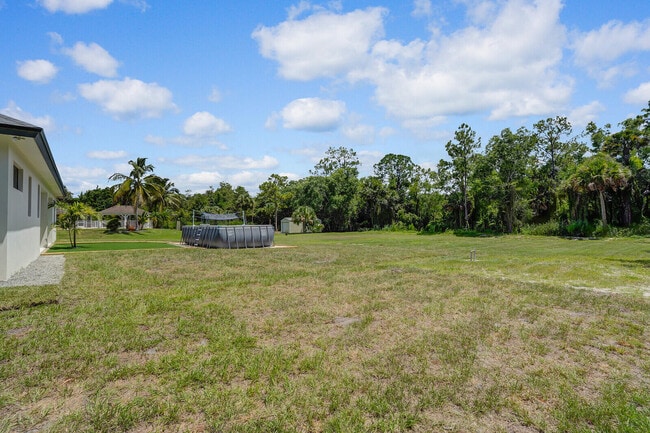 Building Photo - 9420 165th Pl N