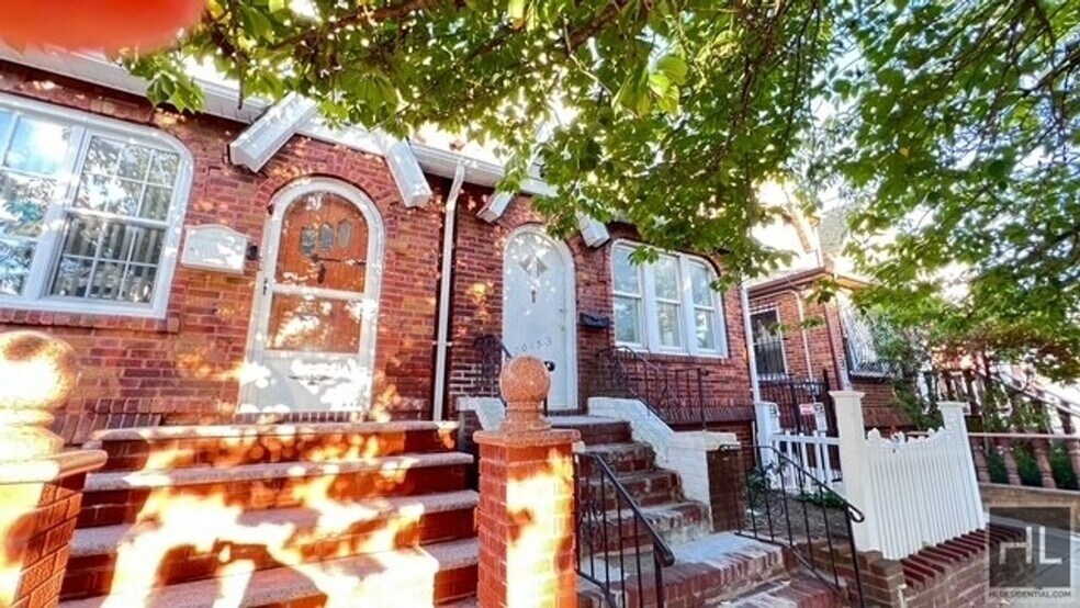 Building Photo - 101-53-101114 114th St