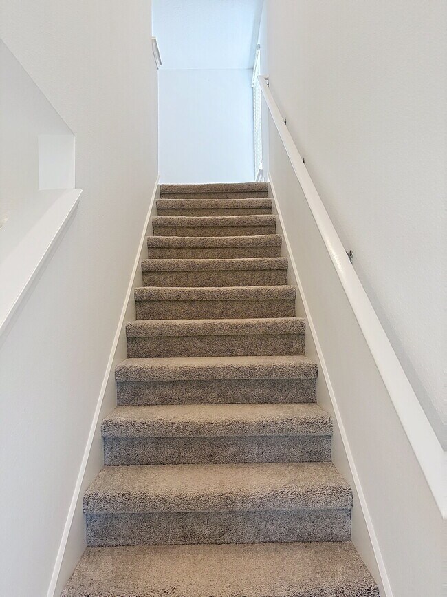 Building Photo - 8438 Blue Wave Ln E