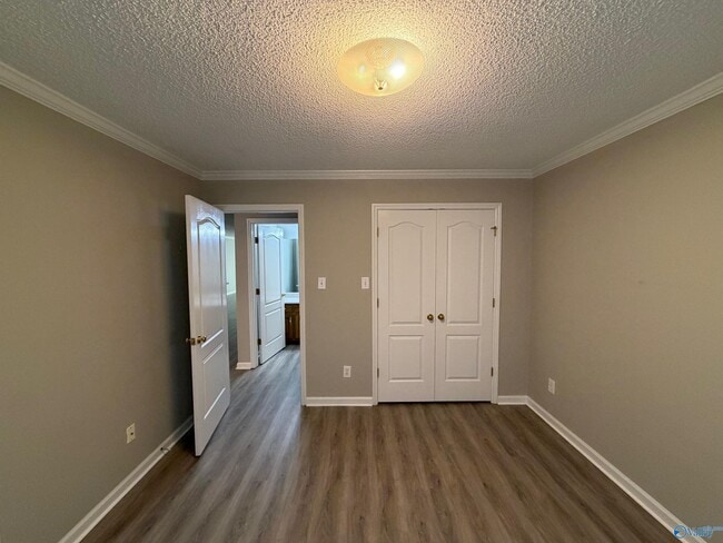 Building Photo - 2405 Halifax Pl SW