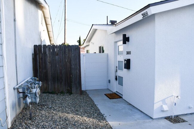 Building Photo - Parker (388) North