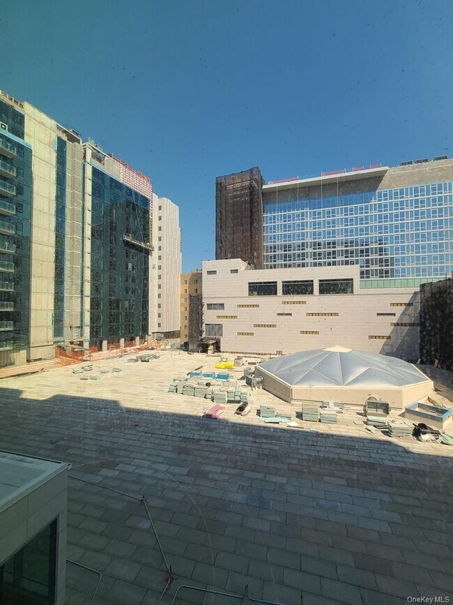 Building Photo - 133-27 39th Ave