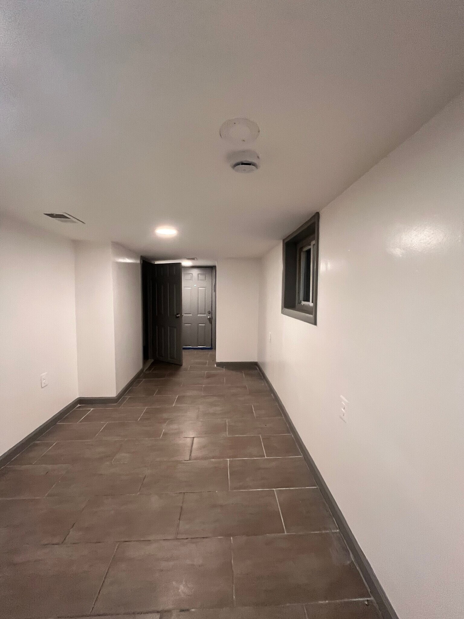 Building Photo - 133 Mallory Ave