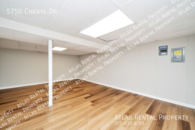 Building Photo - 5750 Cheryl Dr