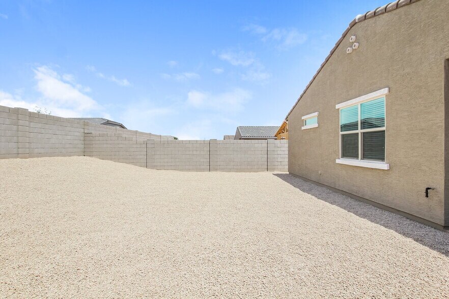 Building Photo - 17342 W Running Deer Trl