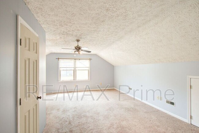 Building Photo - 71 Michaels Woods Dr