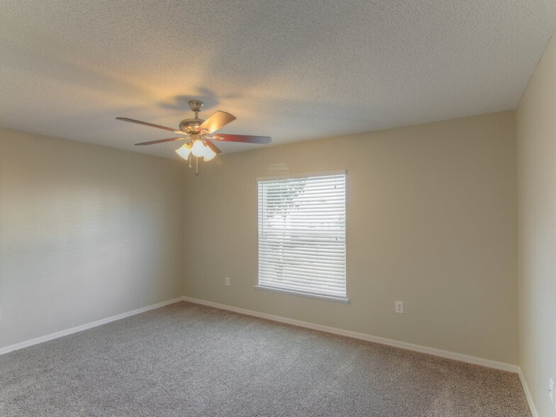 Building Photo - 3667 Queens Cove Blvd