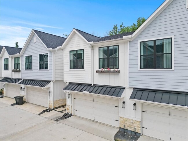 Building Photo - 6423 Highland Pine Ln