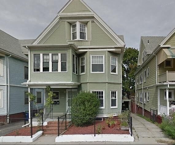 Building Photo - 229 Highland Ave