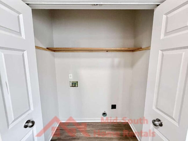 Building Photo - 2150 Berry Bush Ln