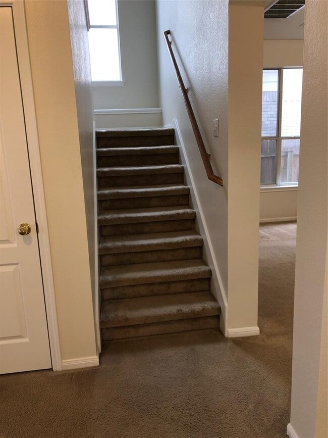 Building Photo - 3604 Roller Crossing